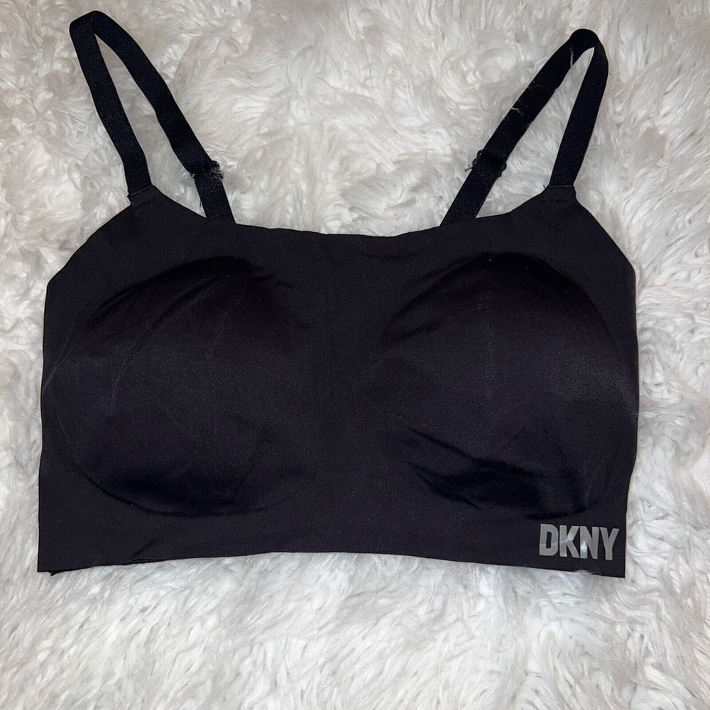 DKNY Womens Bra Size Small Laser Cut Adjustable Sports DK8426P2 Yoga Black